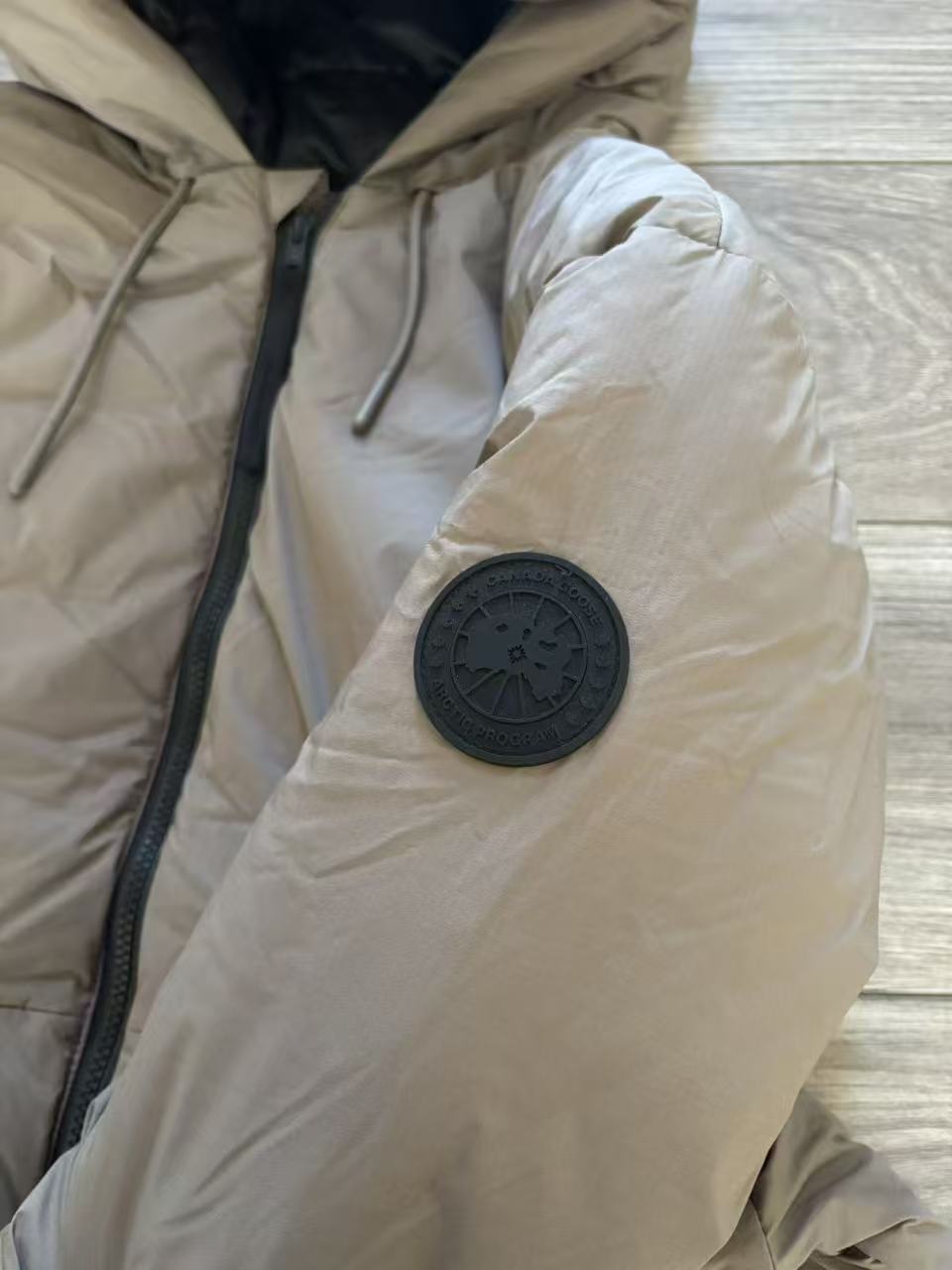 Canada Goose 加拿大鹅男款XL
只要$680,原价税后$971